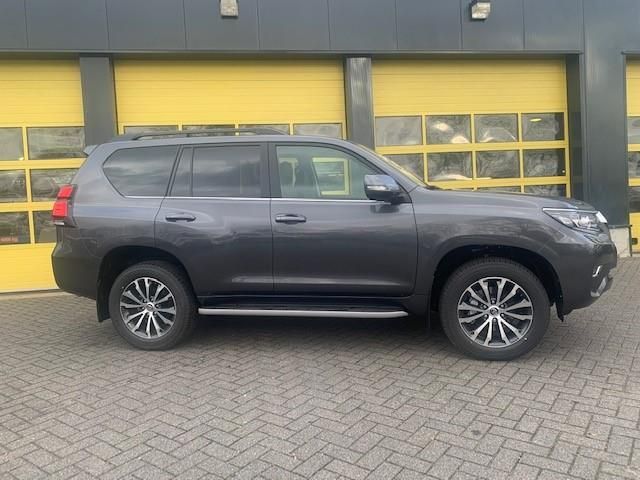 Toyota Land Cruiser 2.8 D-4D Executive 5 Persoons
