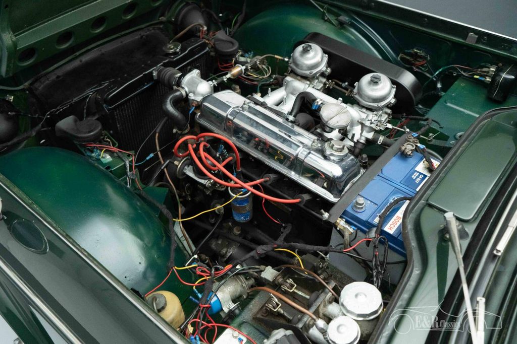 Triumph TR4 IRS | restauriert | Zeldzame Surrey Top | 19