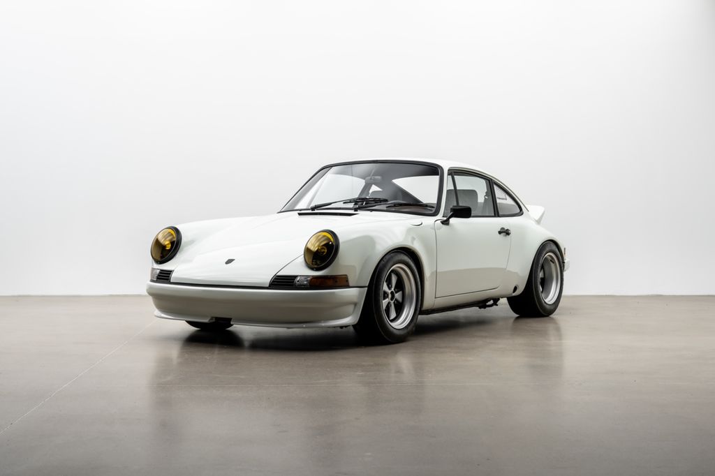Porsche "Queen" Restomod - Amazing rebuild