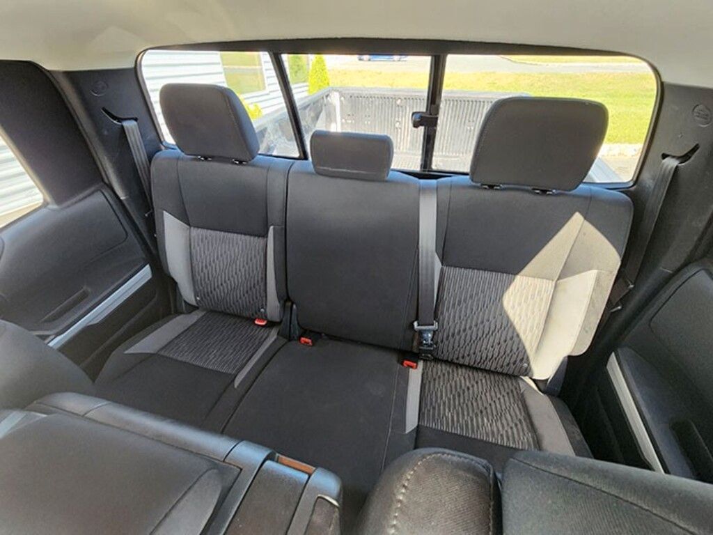 Toyota Tundra SR  4.6V8, Double Cab, 4x4  € 23.990 T1