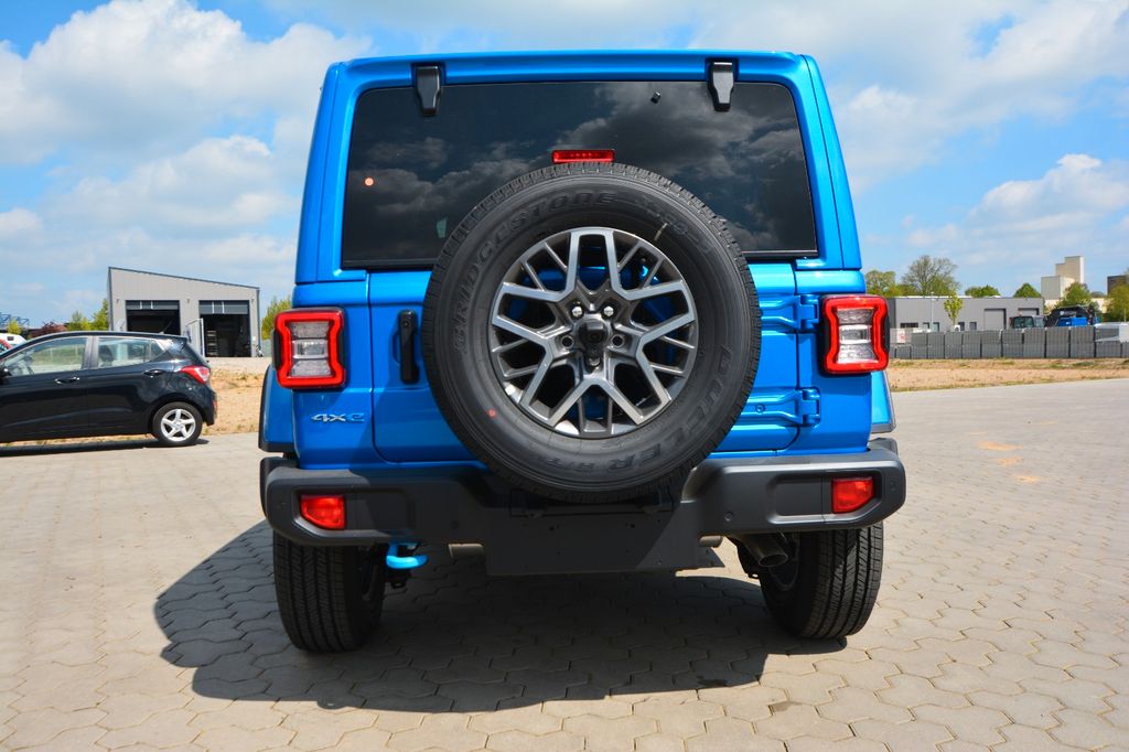 Jeep Wrangler Unlimited Sahara PHEV Sky One-Touch