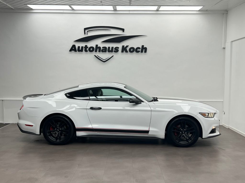 Ford MUSTANG 2.3 ECOBOOST MAXIMIERTES US-CAR-FEELING