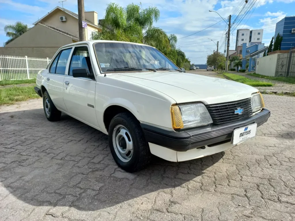 Chevrolet  Monza 1983 Standard  Em Raro Estado