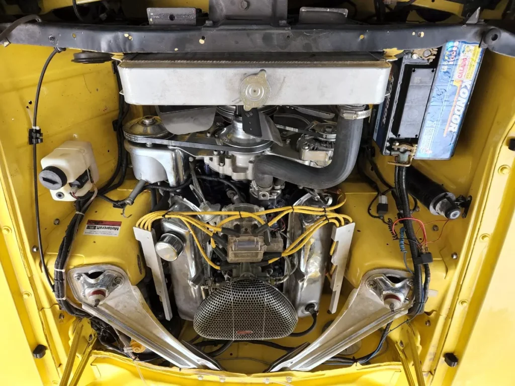 Ford Maverick V8