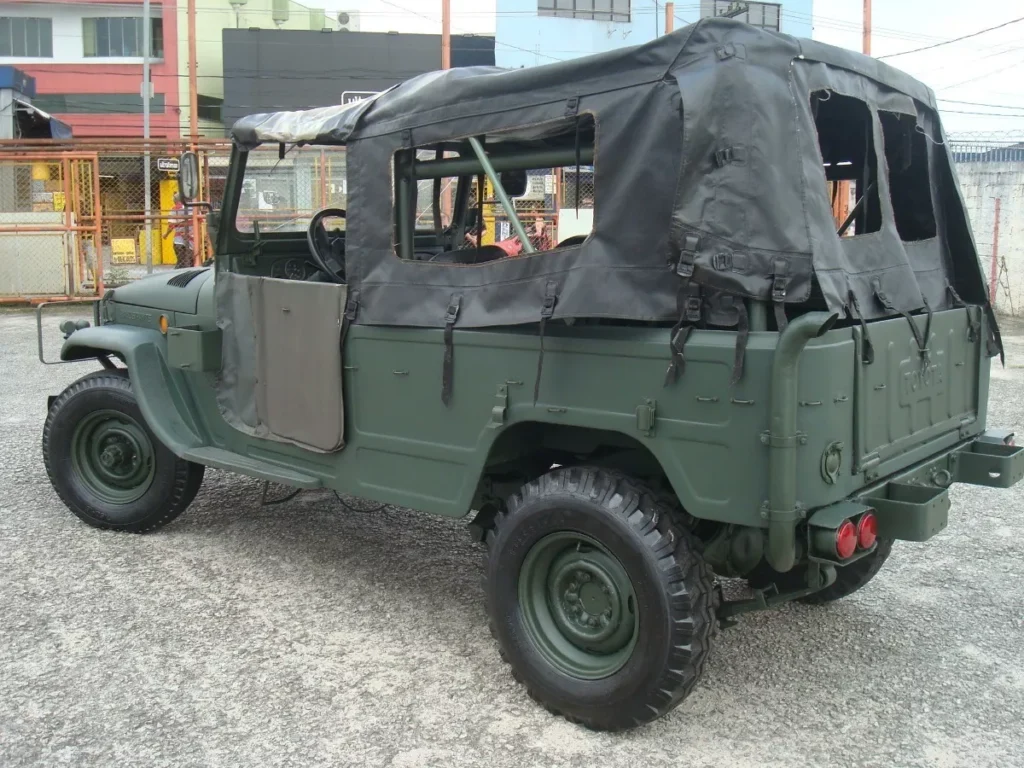 Jipe Longo Militar Xingu Toyota Bandeirante 7 Lugares Ano 91