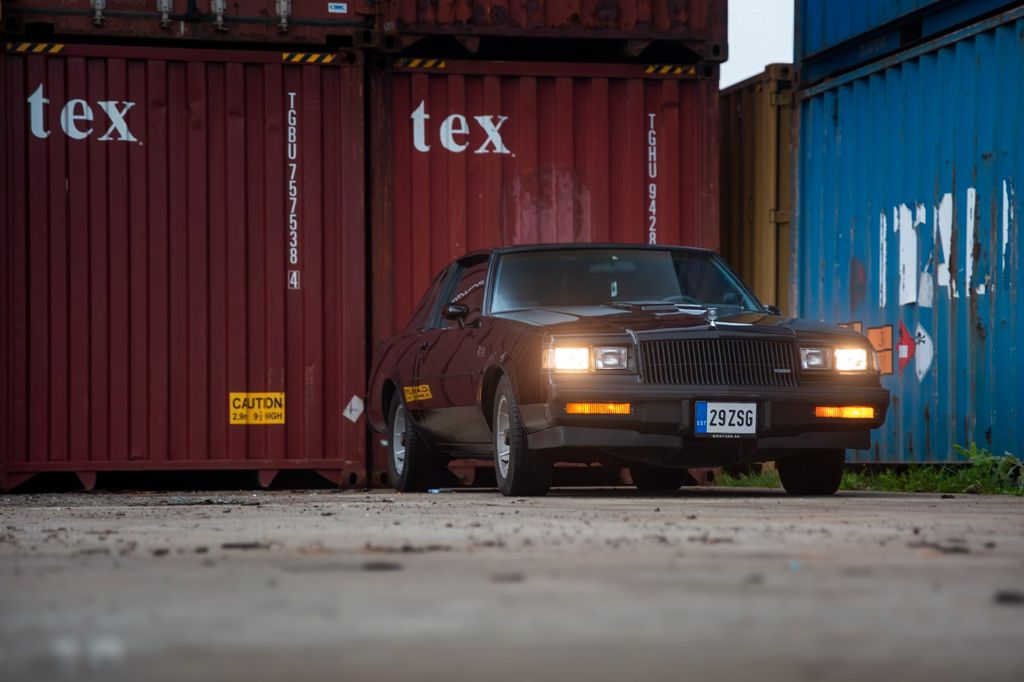 Buick 87 Regal Coupe W02