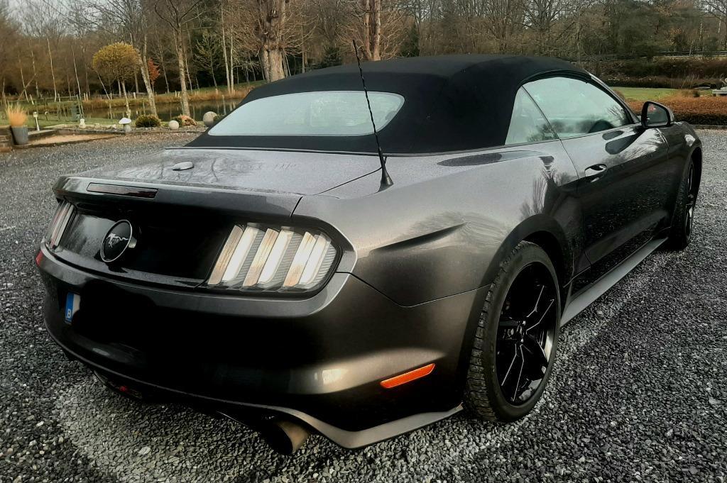 Ford mustang cabriolet  2.3l