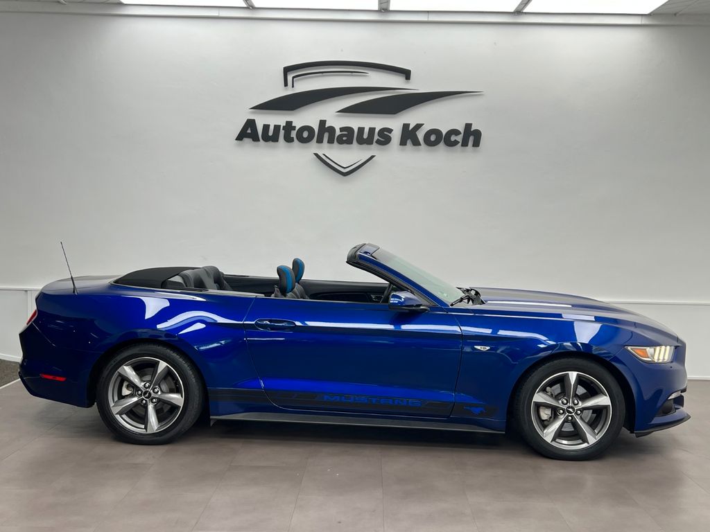 Ford MUSTANG 3.7 CABRIO MAXIMIERTES US-CAR-FEELING !
