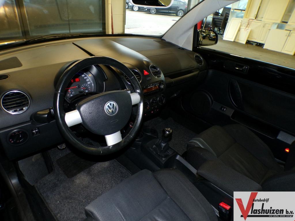 Volkswagen New Beetle Cabriolet 2.0 Trendline - Airco - PDC