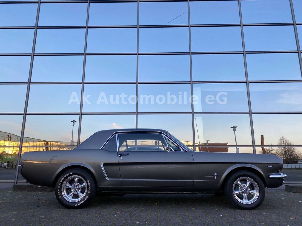 Ford Mustang Coupe 302 V8 64 1/2