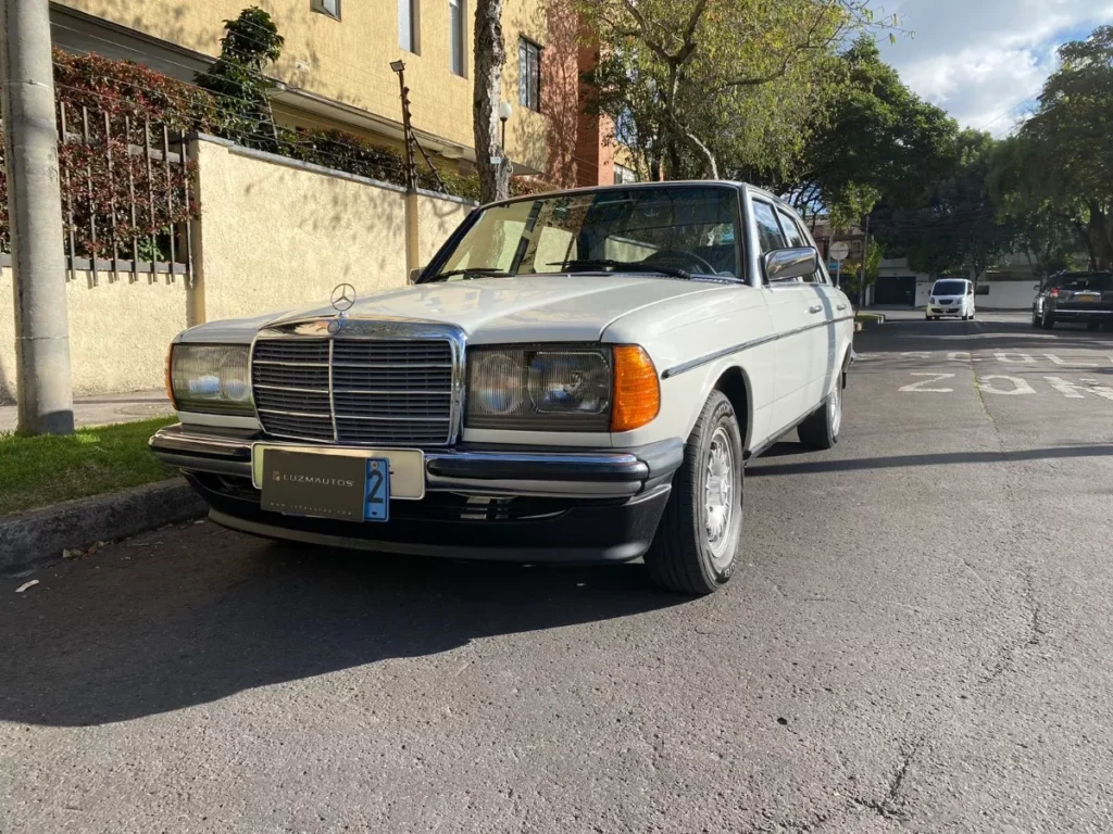 Mercedes-benz 200, W123, 1982.