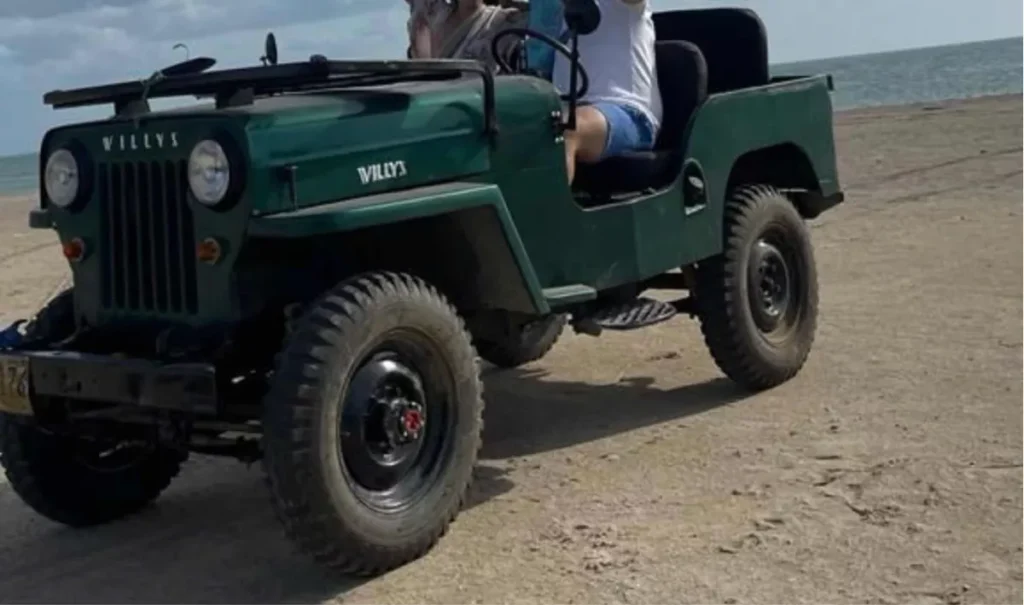 Jeep Willys Capo Alto