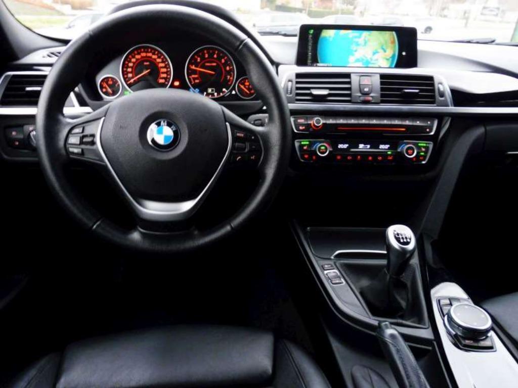 BMW 318i SPORT Leder/NaviPRO/AutAirco/PDC/Bluetooth/USB/19"M