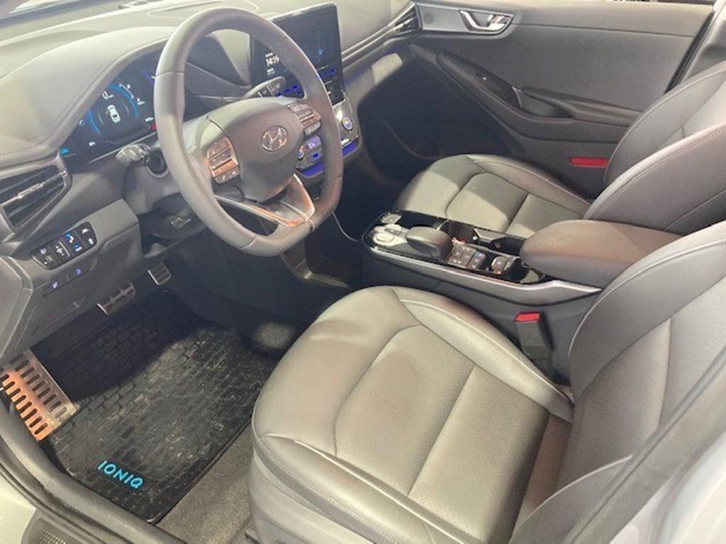 Hyundai IONIQ EV 38,3KWH, DIRECTIEWAGEN, 3500KM, FULL OPTIO