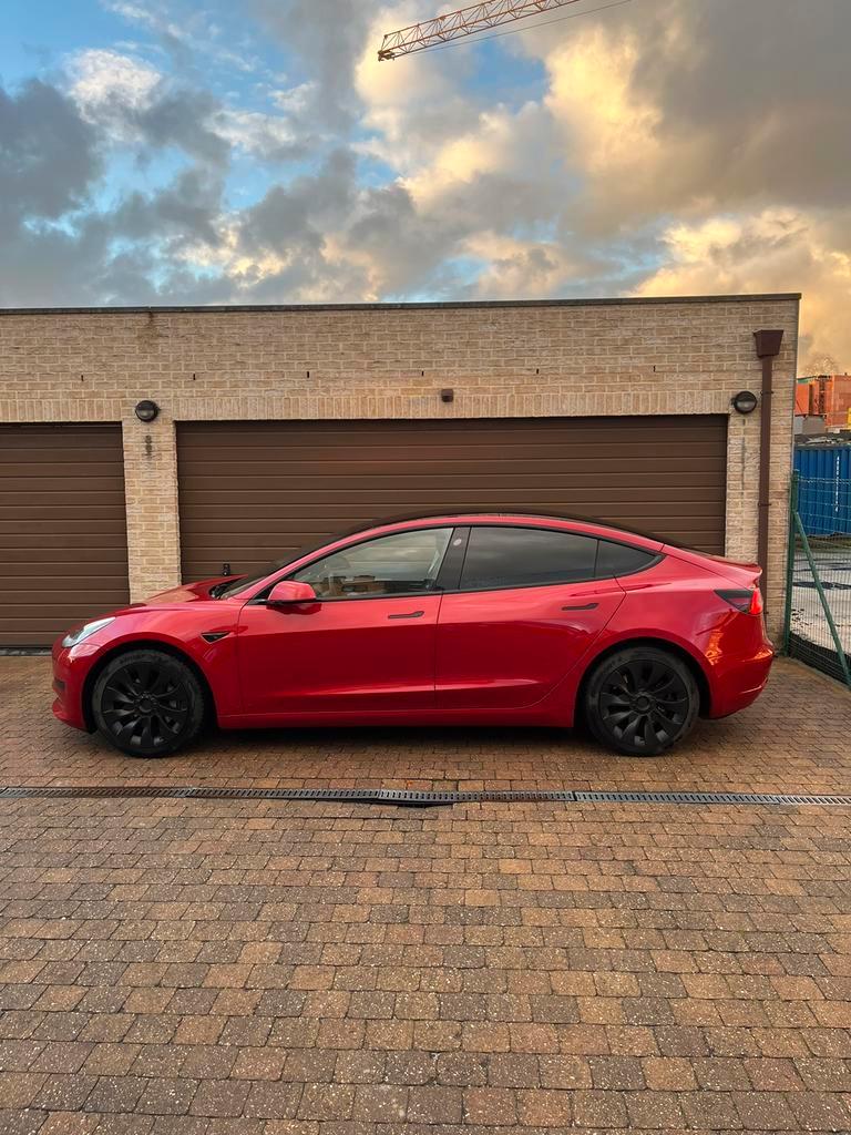 Tesla model 3 standard range plus