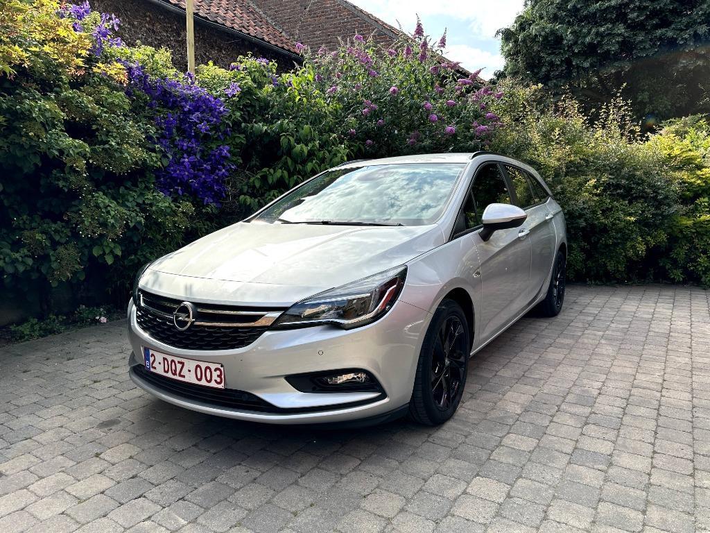 Opel Astra Sport Tourer - Automatique Diesel