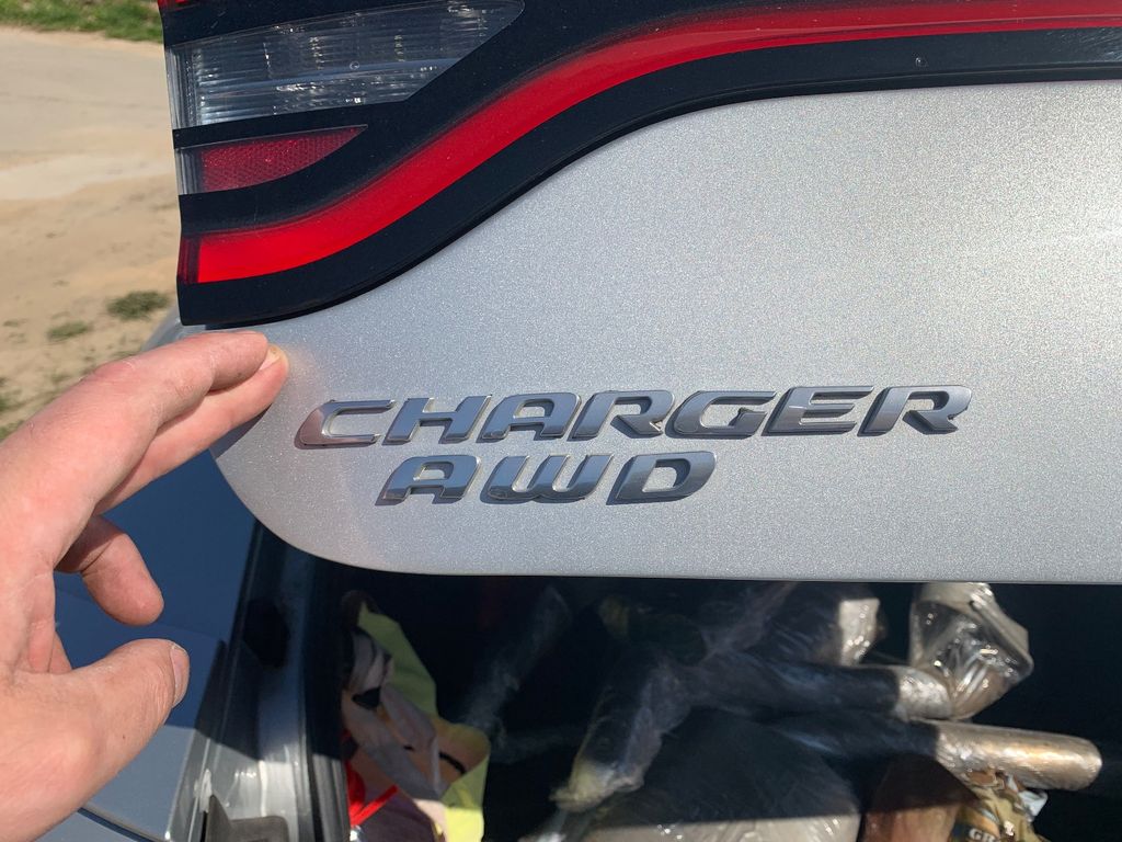 Dodge Charger 5.7 HEMI AWD