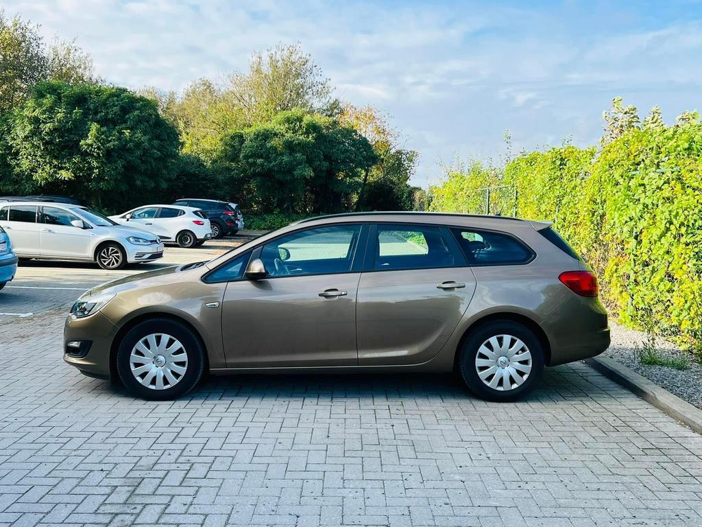 Opel Astra 1.4Turbo Essence