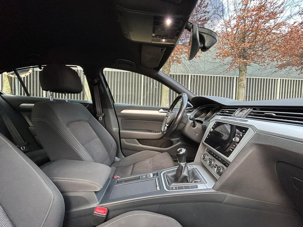 Volkswagen Passat 1.4tsi - 2018 - GPS LED Xénon