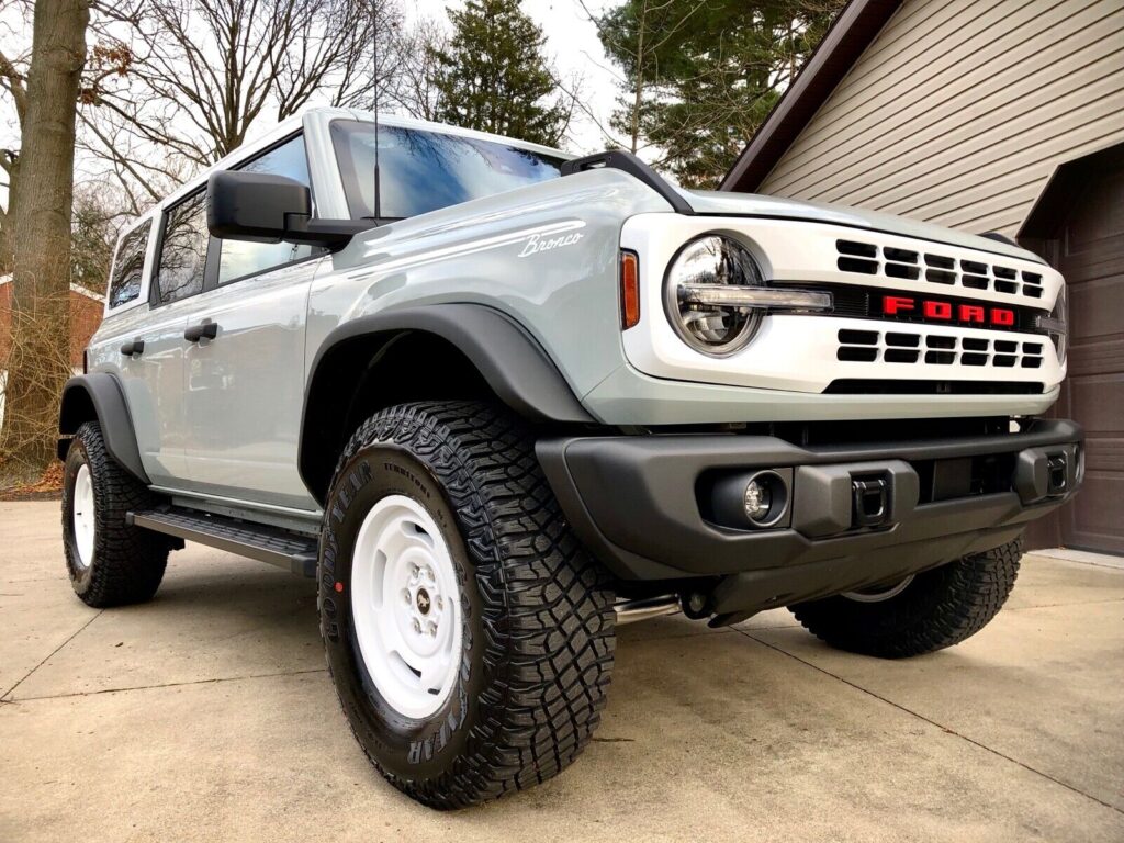 2023 Ford Bronco HERITAGE