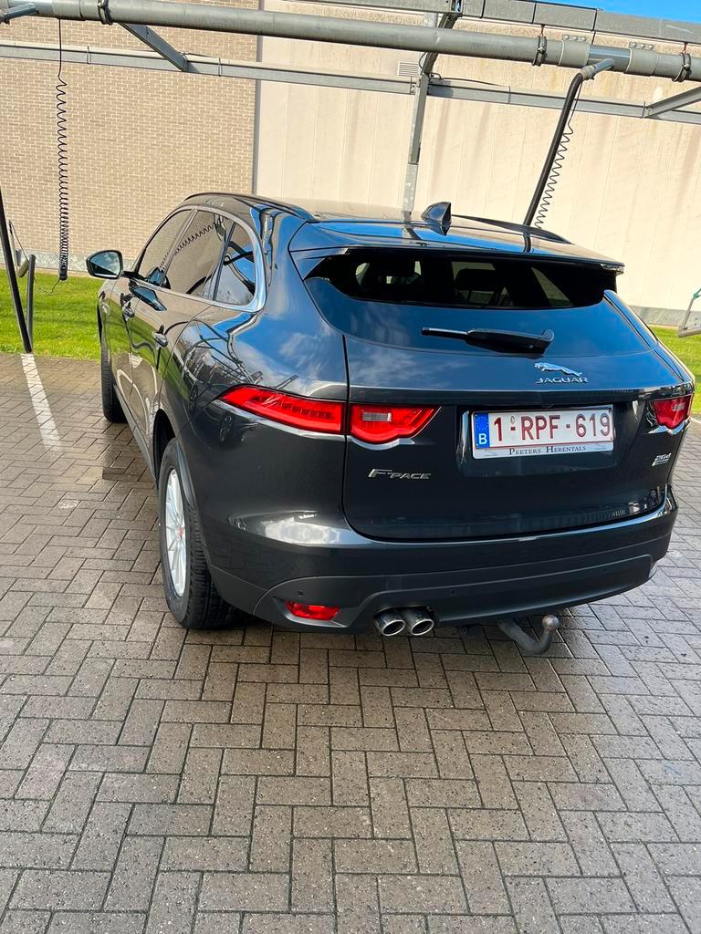 Jaguar f pace prestige edition