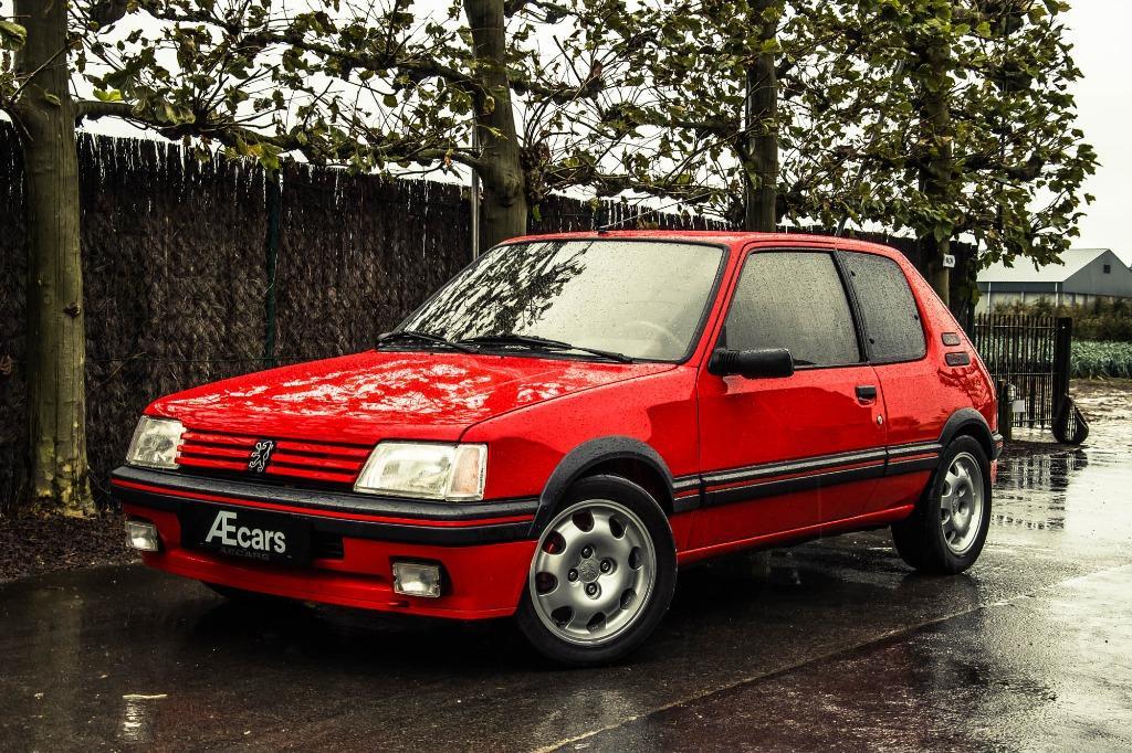Peugeot 205 GTI *** 1900 / MANUAL / LEATHER / TOP CONDITION*