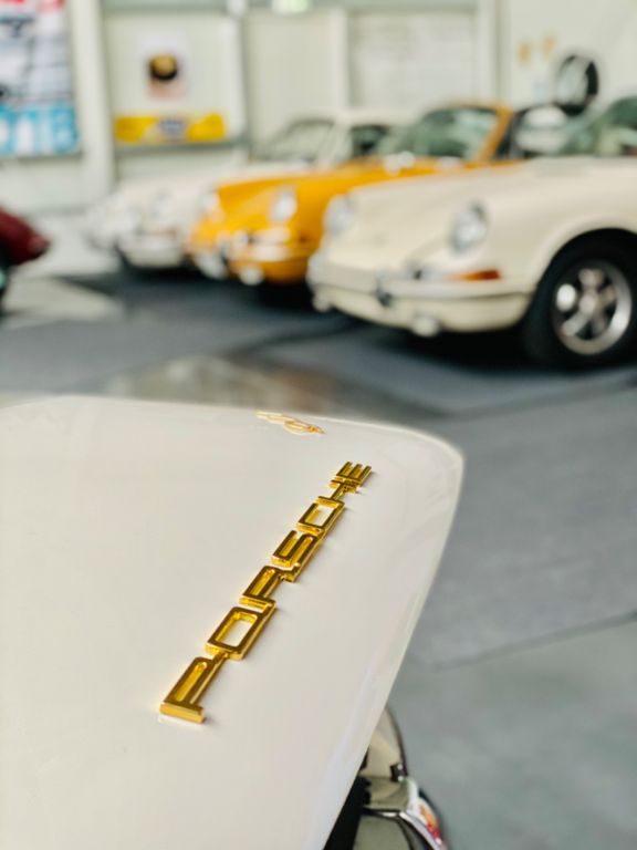 Porsche PORSCHE 911 SWB 2.0 COUPÉ Hellelfenbein 1966