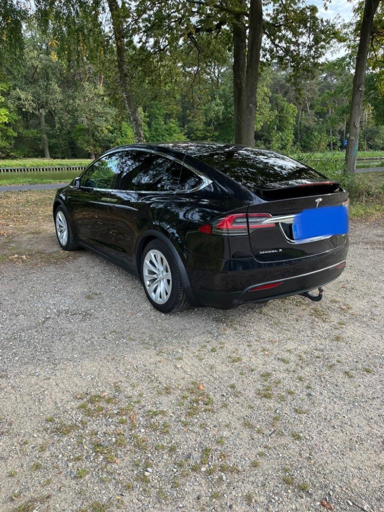 Tesla Model X 90D , levenslang gratis supercharging