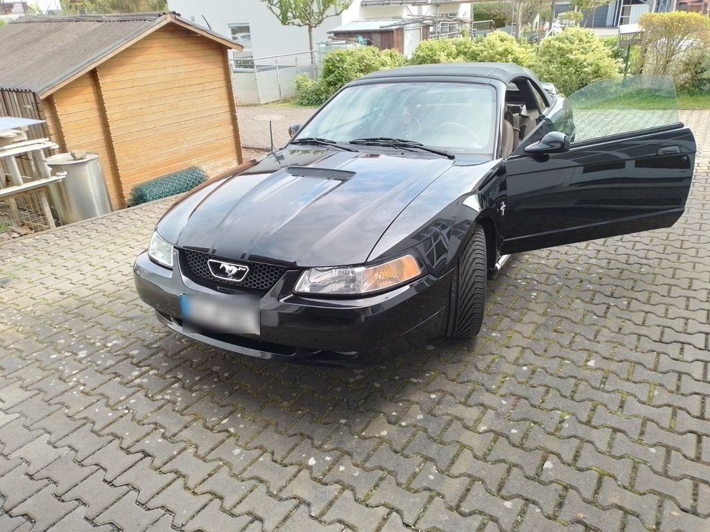 Ford Ford Mustang SN95, V6, Cabrio, Bj. 2000, c...