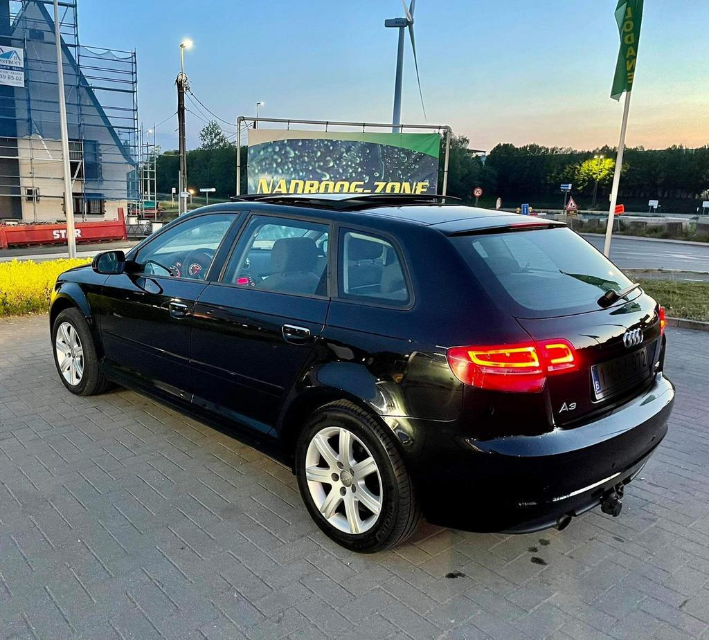 Audi A3, Essence 1,2cc, toit panoramique, prête à s'inscrire