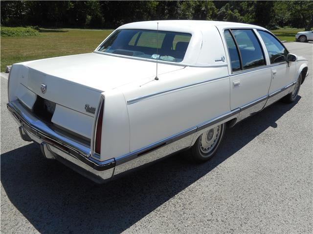 1993 Cadillac Fleetwood LOW 79K MILES ACCIDENT FREE NON SMOKER DEVILLE