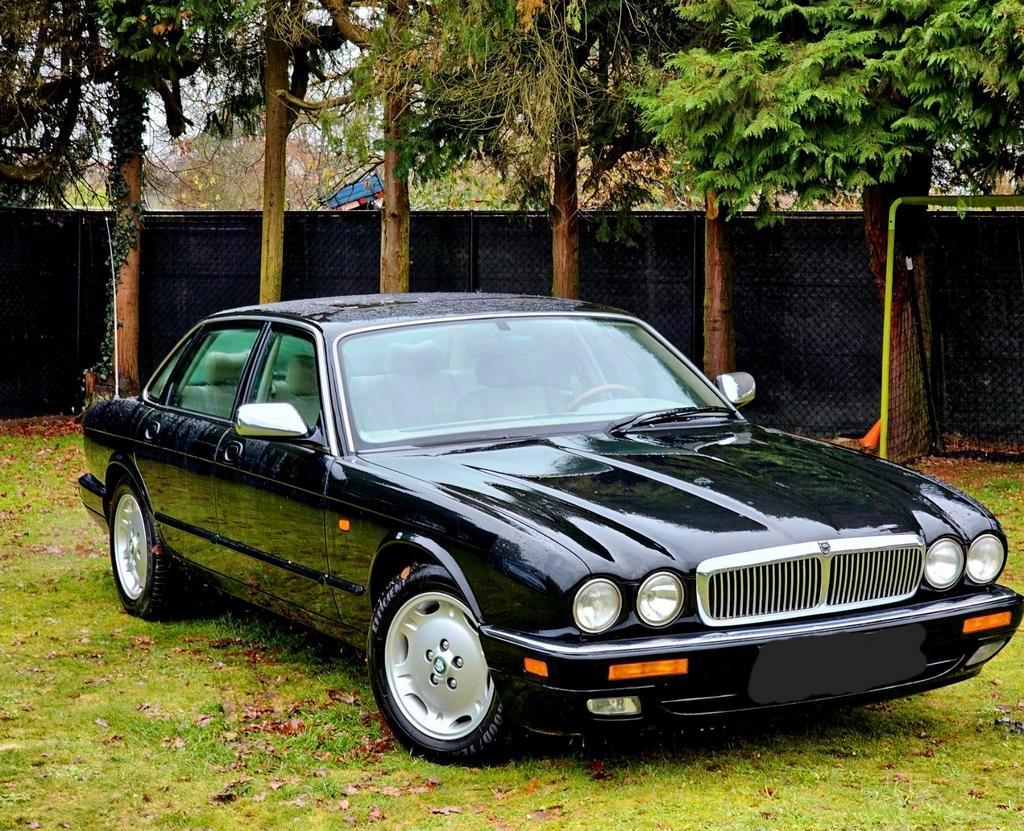Jaguar xj 3.2 benzine bj 1998 full optie ( automatic)