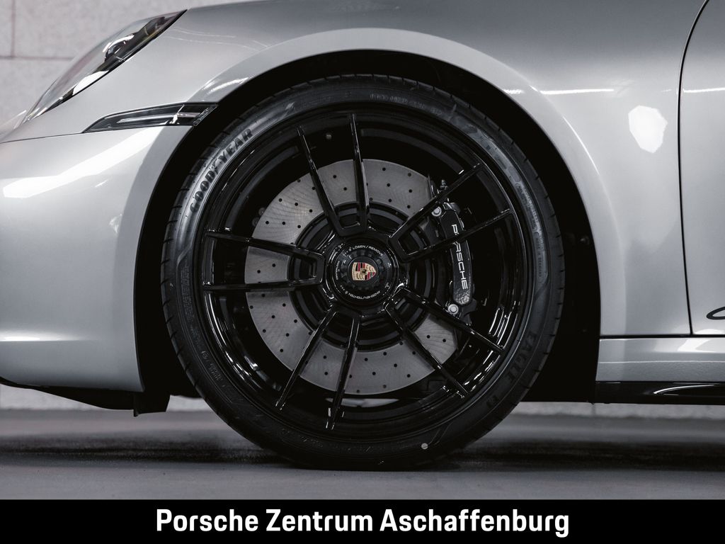Porsche 911 Carrera 4 GTS Schiebedach Bose LED InnoDrive