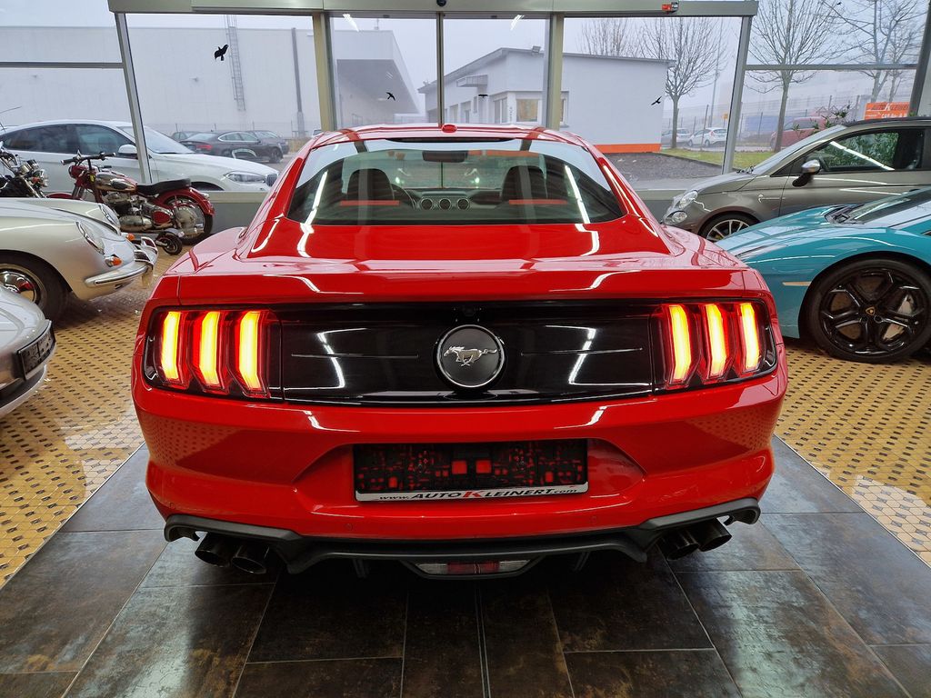 Ford Mustang 2.3 EcoBoost Fastback Performance Paket