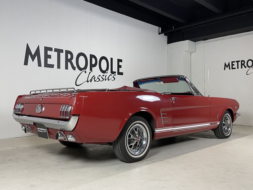 Ford Mustang Convertible M0800