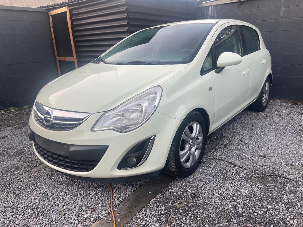 Opel corsa 1,3cdt euro5 prêt à immatriculer