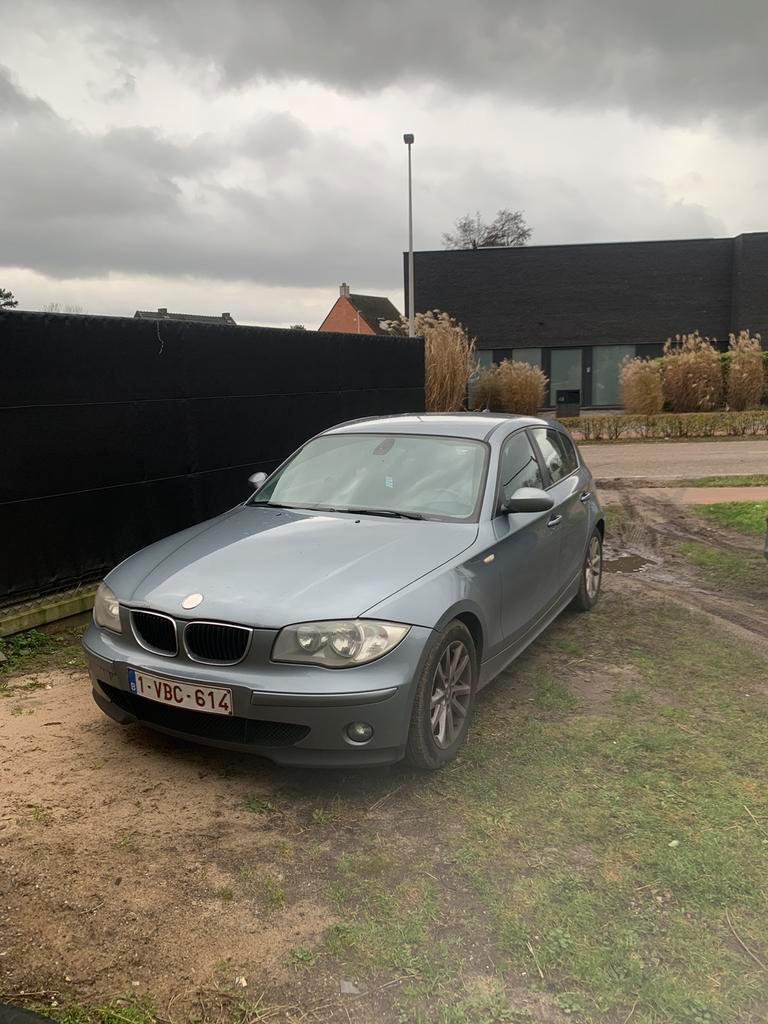 BMW série 1 118D 2250 euros