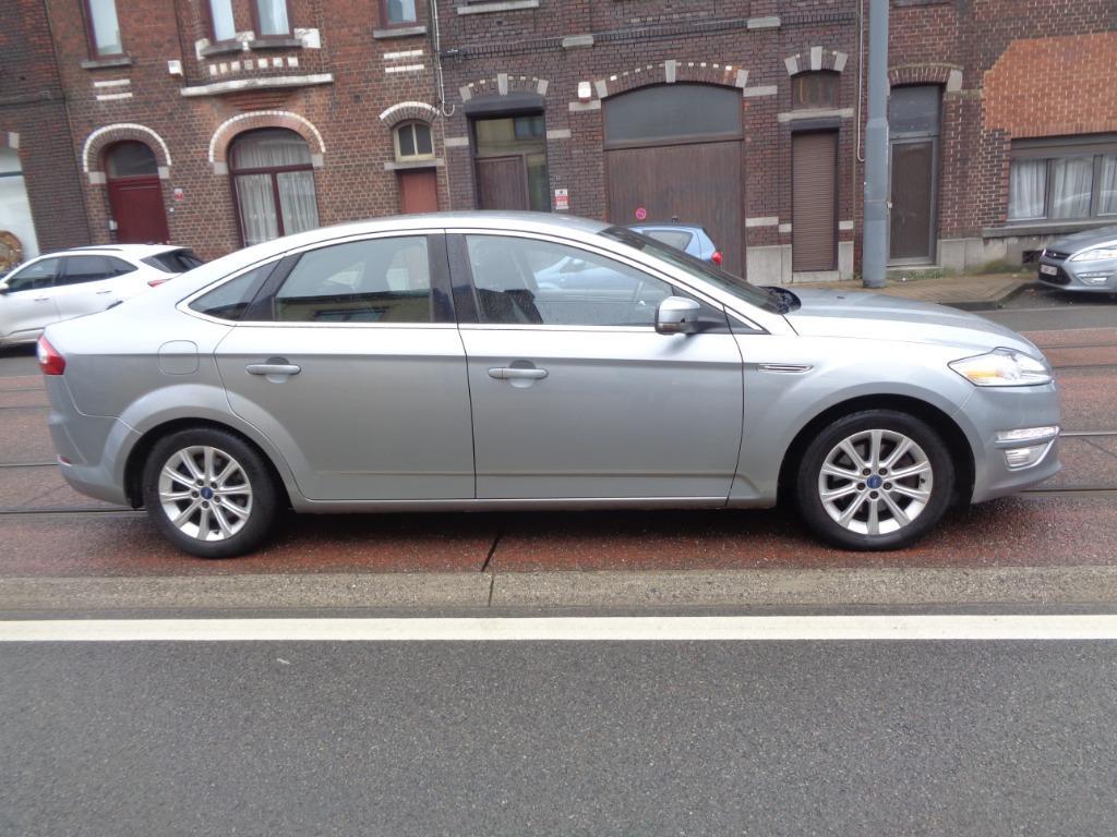 FORD MONDEO 2000CC DIESEL 2014  TRES PROPRE