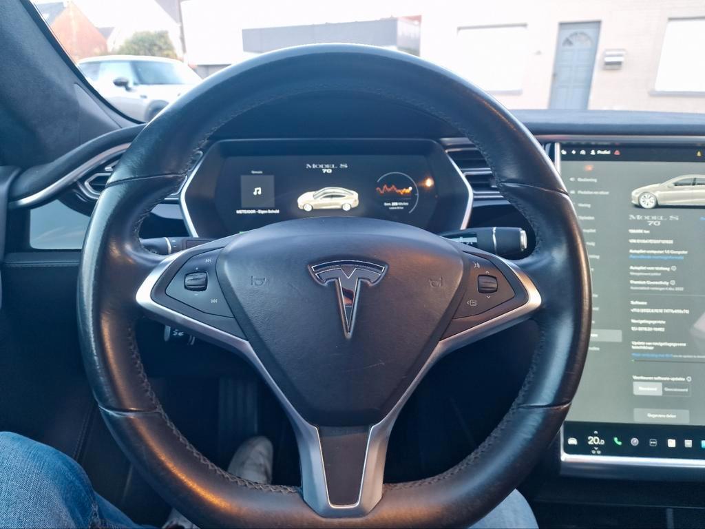 Tesla s70