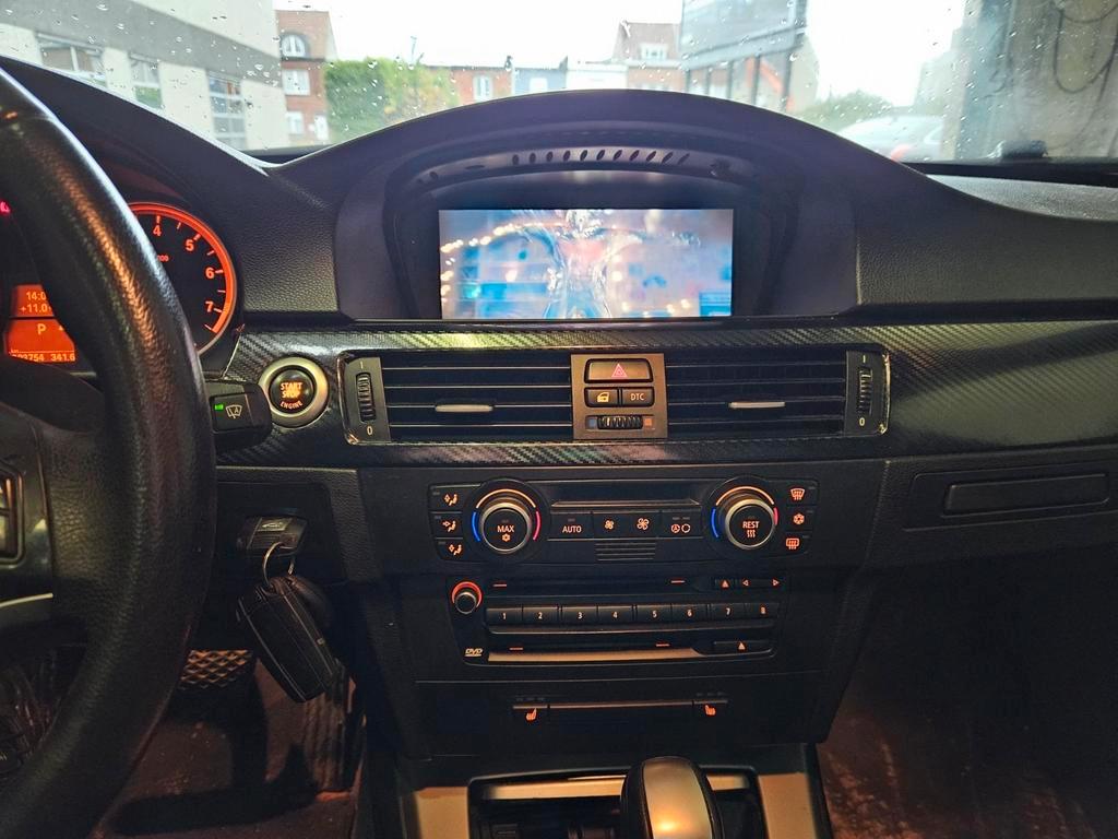 BMW 325 iA automatique toit panoramique Android complet GPS