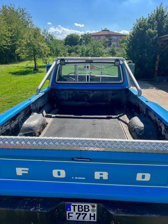 Ford Ford F250 F100 Pickup V8 XLT