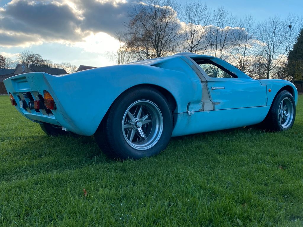 Ford GT40 replica by RCR