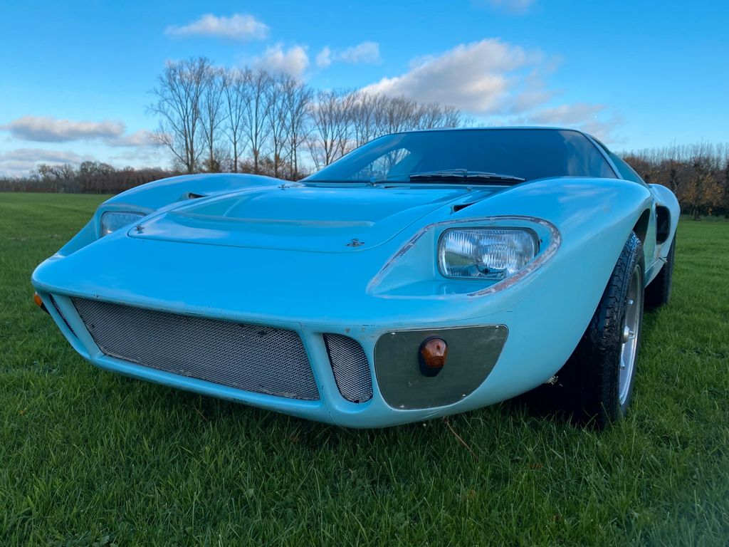Ford GT40 replica by RCR