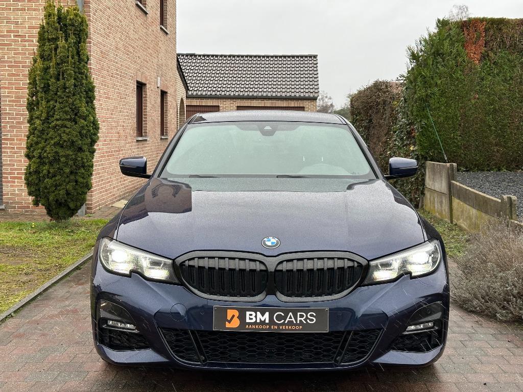 BMW 318dA/M-PACK/ADAPTIVE LED/CAMERA/NIEUWSTAAT/GARANTIE**