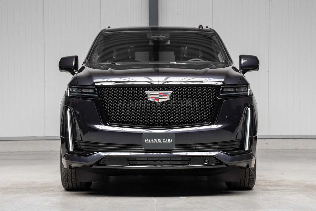Cadillac Escalade 2023 SUV Sport Platinum € 111000 +F47 A