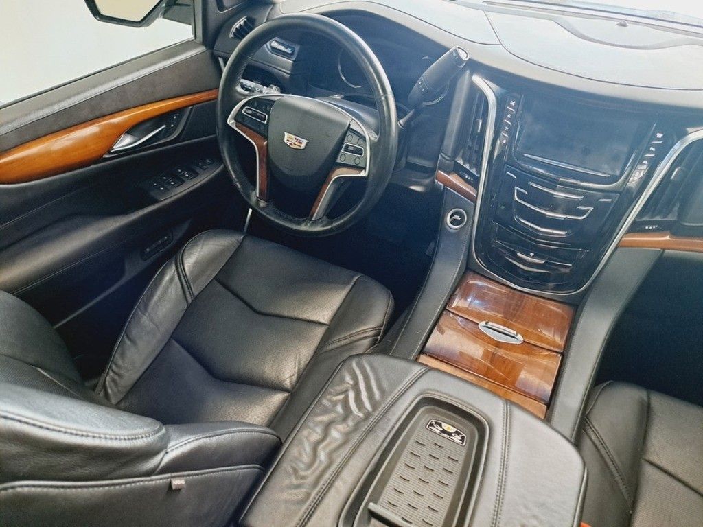 Cadillac 2016 Escalade 6.2 V8 Premium Luxury € 38.900 T1
