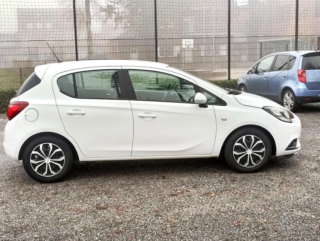 Opel Corsa 5 deurs nieuw model. 1.2 benzine, bouwjaar 2019.