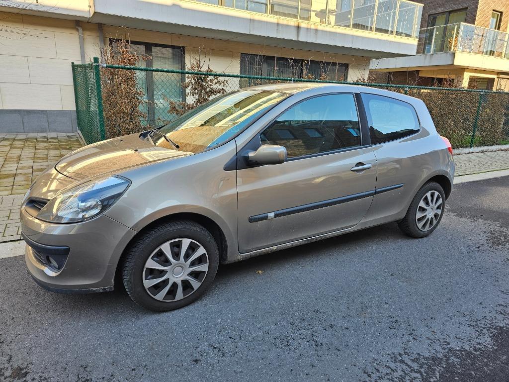 Renault Clio 1.2 Essence