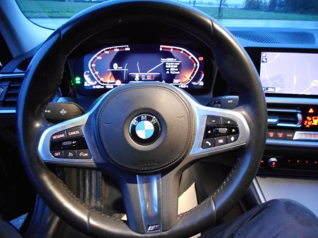 BMW 318D, nouveau modèle, à peine 28 000 km