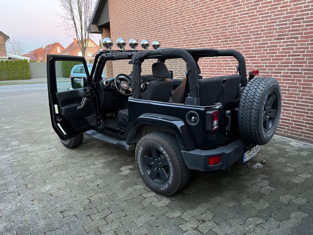 Jeep Wrangler JK Sahara 2.8 CRD Autom Hardtop Softtop